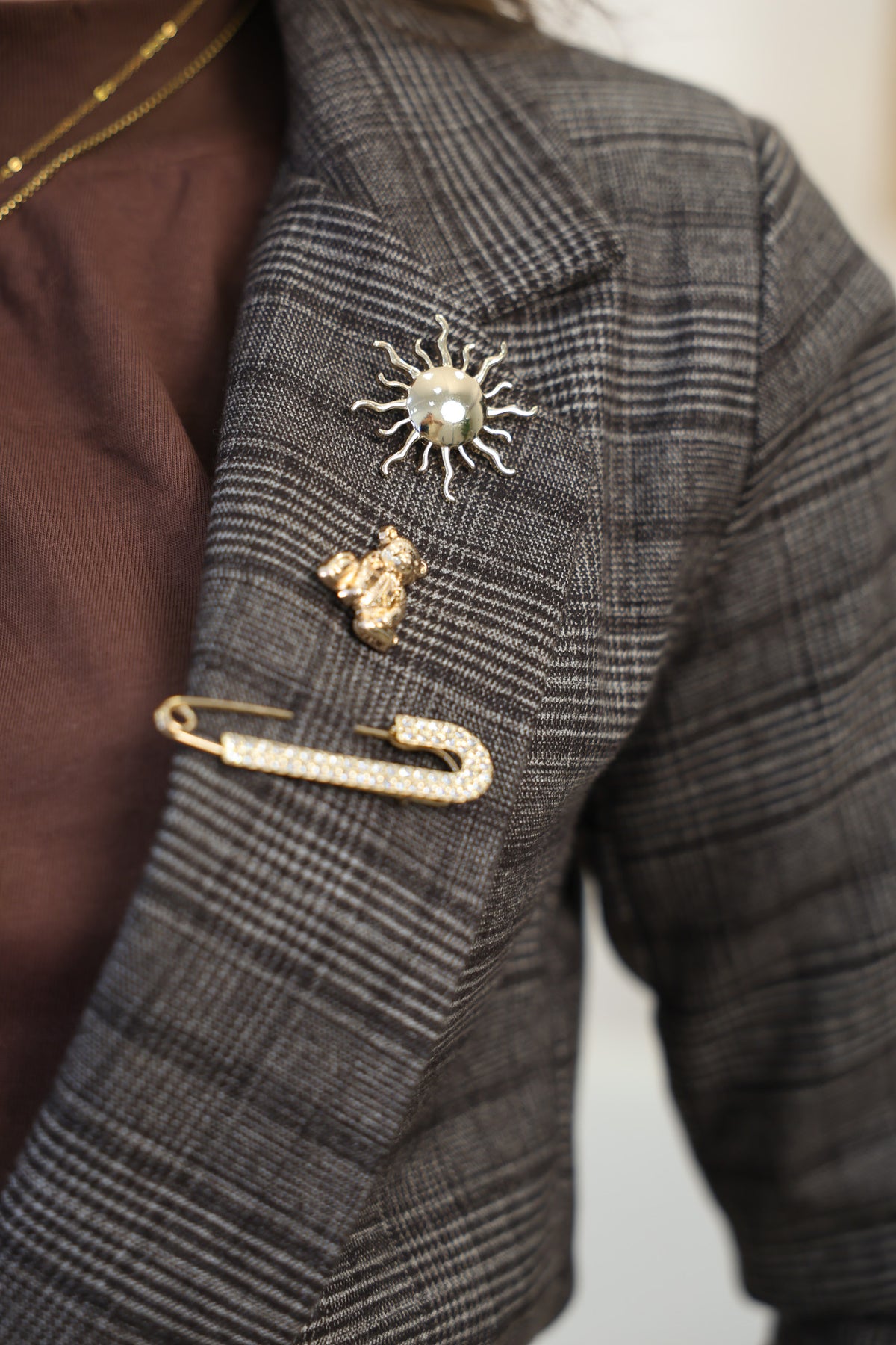 Blazer spilla